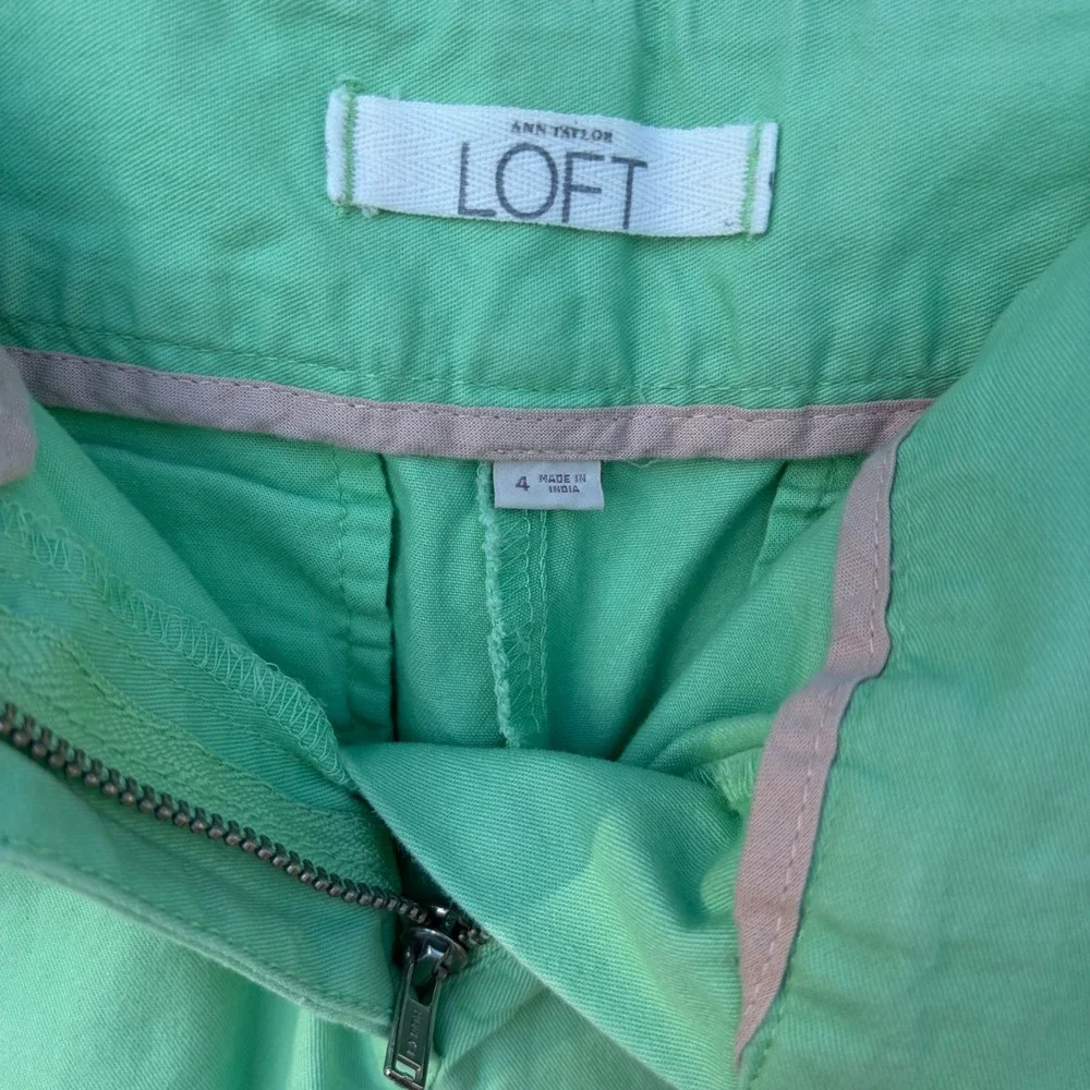 Ann Taylor LOFT Green‎ Chino Shorts Cotton Size 4 297432